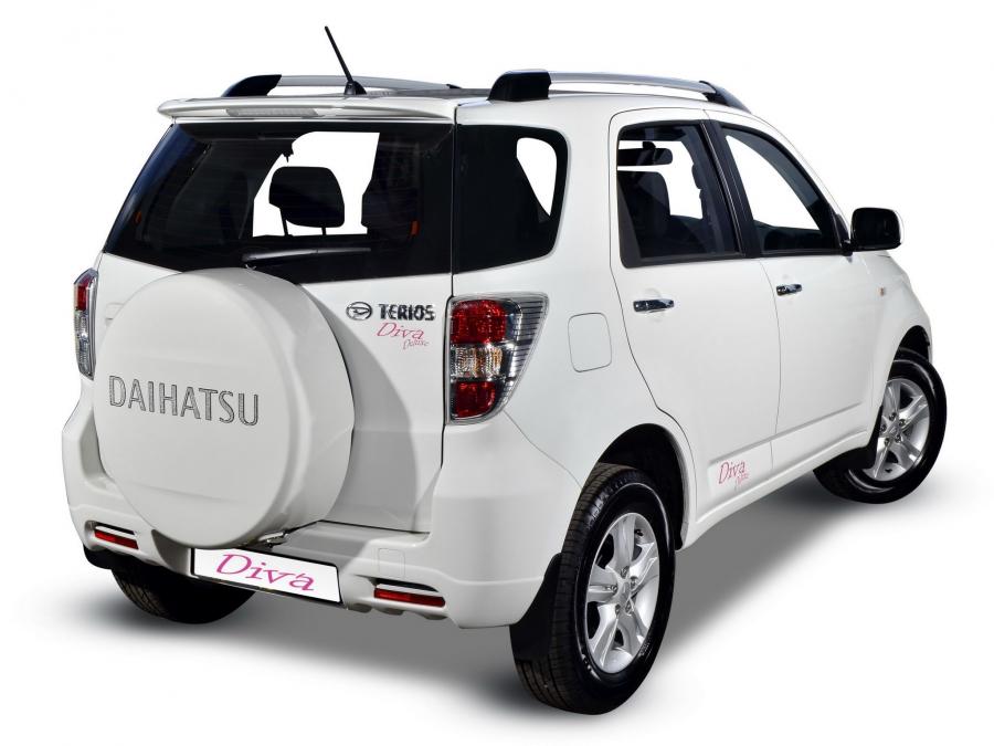  Daihatsu Terios Diva Deluxe 2013 года  (фото 2 из 5)